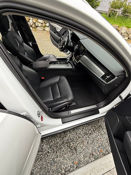 Volvo V90 30 of 30