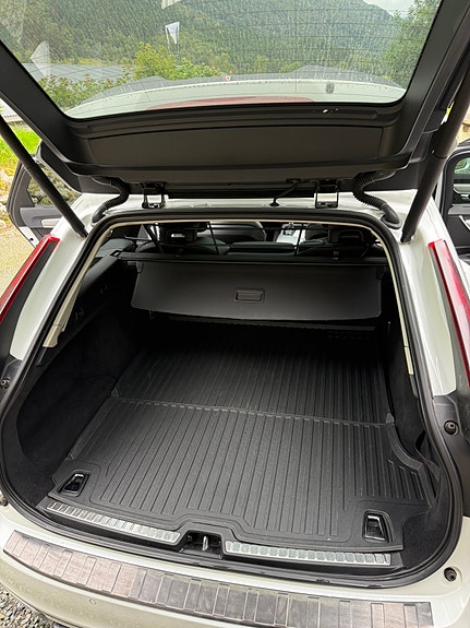 Volvo V90 26 of 30