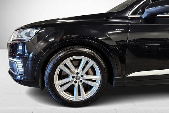 Audi Q7 11 of 30