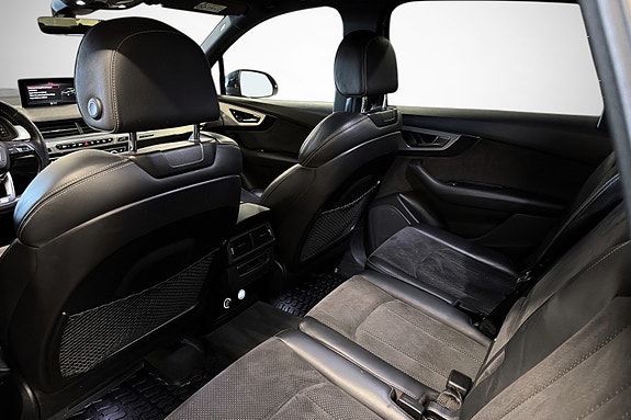Audi Q7 15 of 30