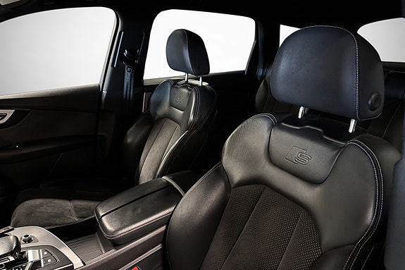 Audi Q7 12 of 30