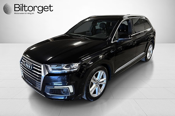 Audi Q7 2 of 30