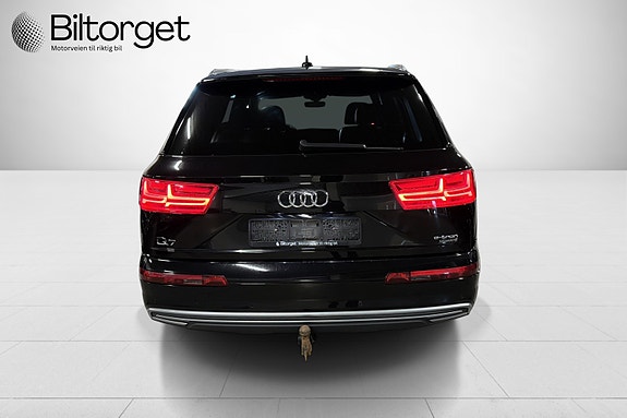 Audi Q7 8 of 30