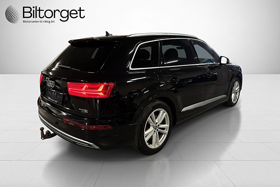 Audi Q7 7 of 30