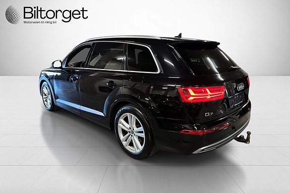 Audi Q7 9 of 30