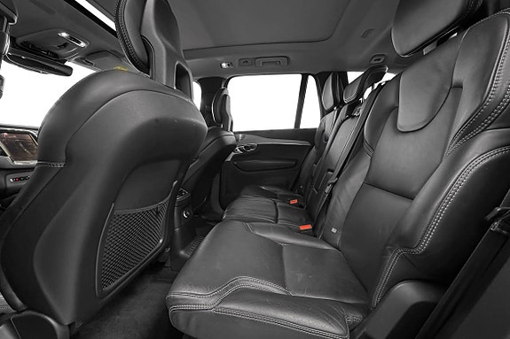 Volvo XC90 18 of 30