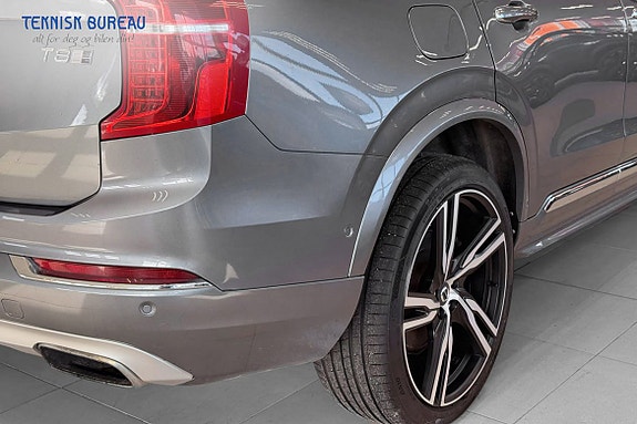 Volvo XC90 8 of 30