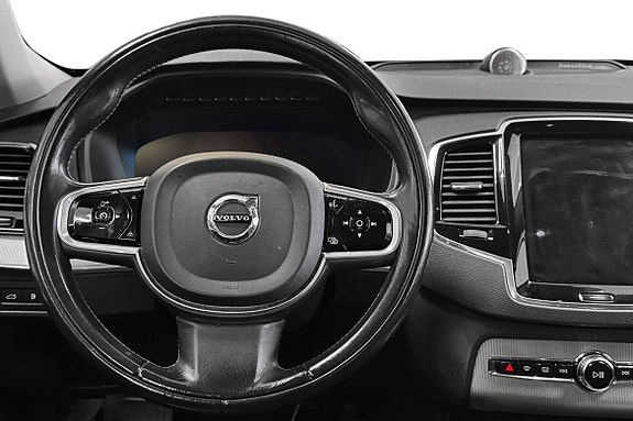 Volvo XC90 23 of 30