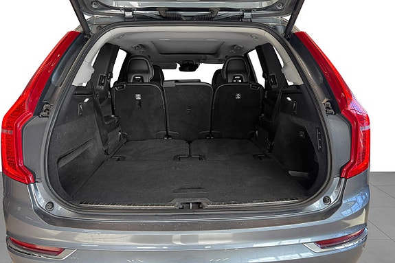 Volvo XC90 13 of 30
