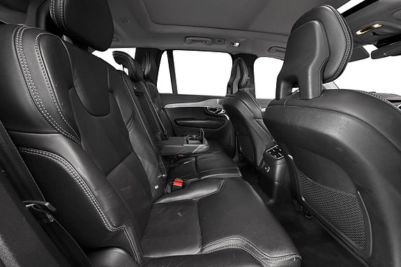 Volvo XC90 19 of 30