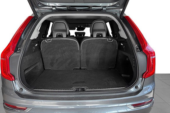 Volvo XC90 14 of 30