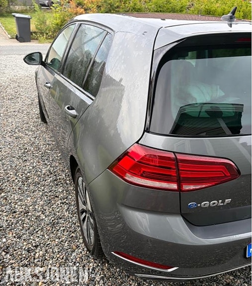 Volkswagen e-Golf VII 7 of 30
