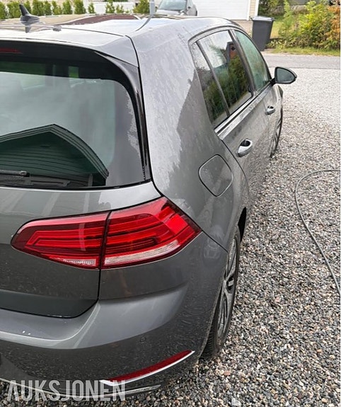 Volkswagen e-Golf VII 5 of 30