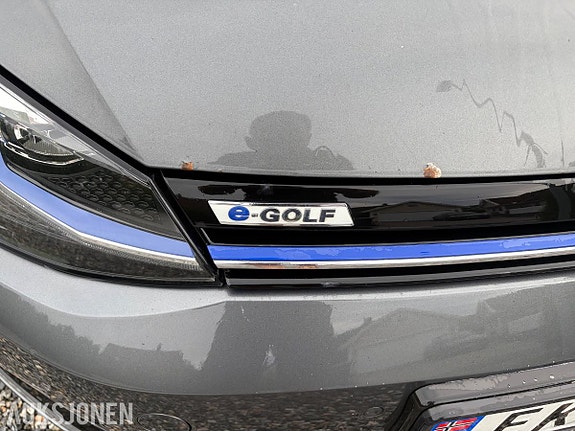 Volkswagen e-Golf VII 10 of 30