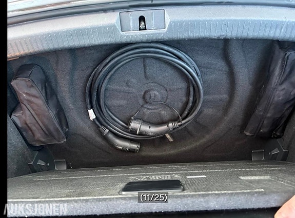 Volkswagen e-Golf VII 14 of 30