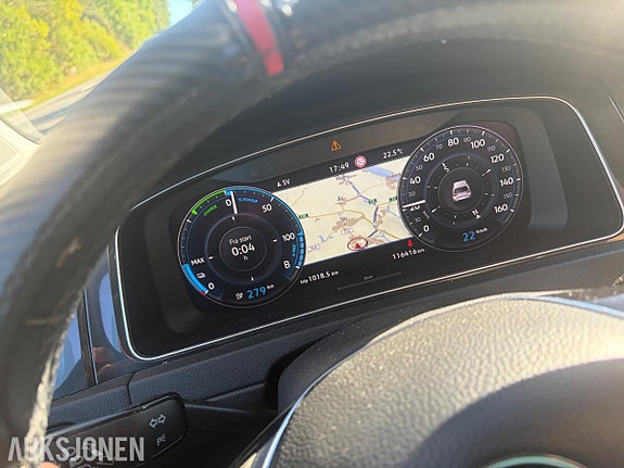 Volkswagen e-Golf VII 28 of 30