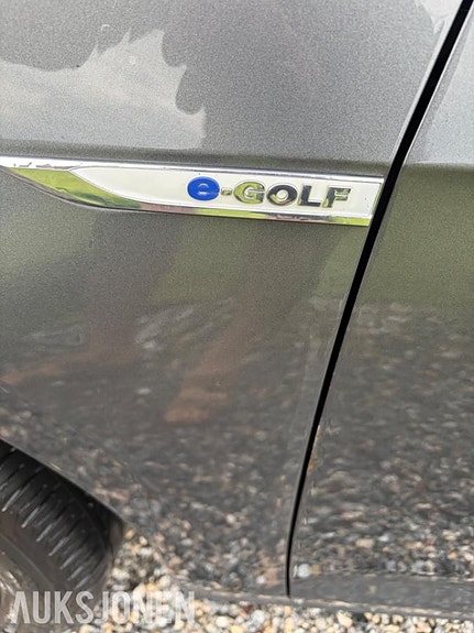 Volkswagen e-Golf VII 30 of 30