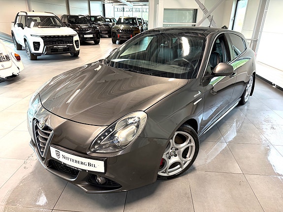 Alfa Romeo Giulietta 2 of 17
