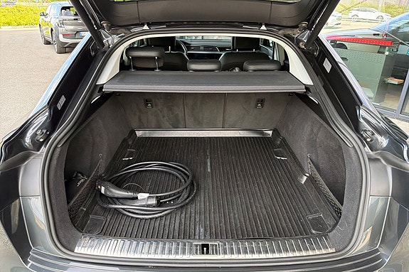Audi e-tron Sportback 25 of 26