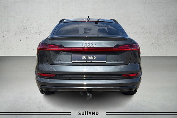 Audi e-tron Sportback 6 of 26