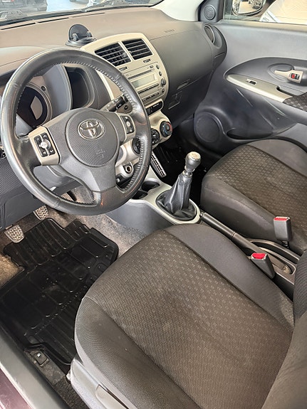 Toyota Urban Cruiser 17 of 30