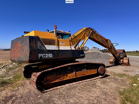 Komatsu PC210- 5K Gravemaskin 8 of 30