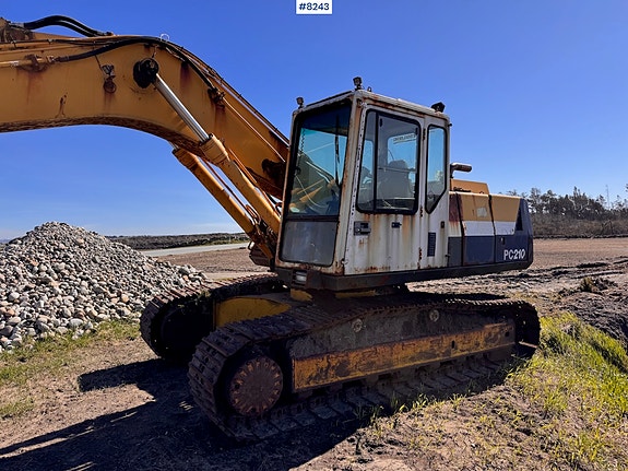 Komatsu PC210- 5K Gravemaskin 4 of 30