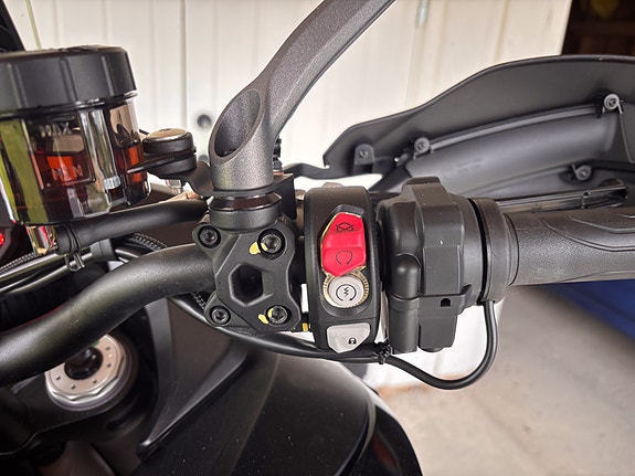 Ducati Multistrada V2S 5 of 8