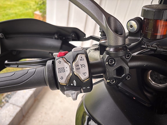Ducati Multistrada V2S 6 of 8