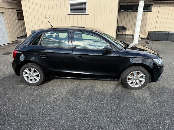 Audi A1 4 of 26
