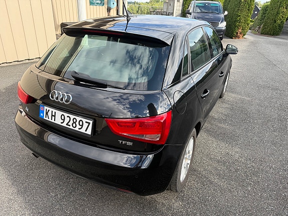 Audi A1 3 of 26