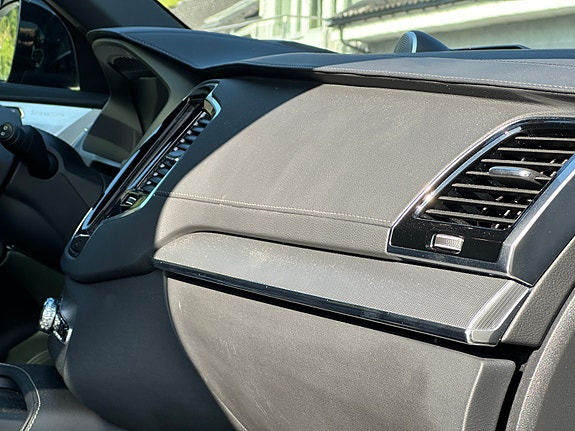 Volvo XC90 18 of 30