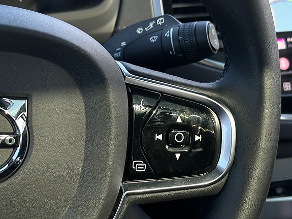 Volvo XC90 21 of 30