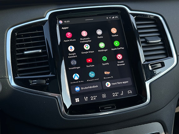 Volvo XC90 23 of 30