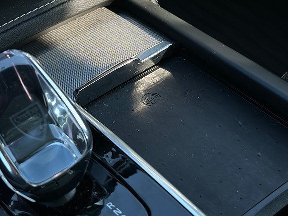 Volvo XC90 30 of 30