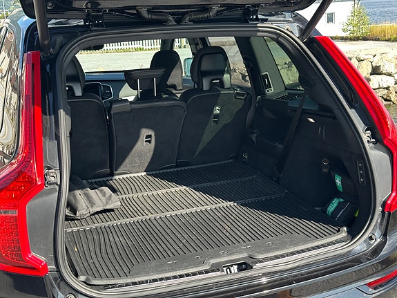 Volvo XC90 6 of 30