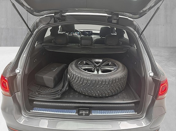 Mercedes-Benz GLC300 de 16 of 30