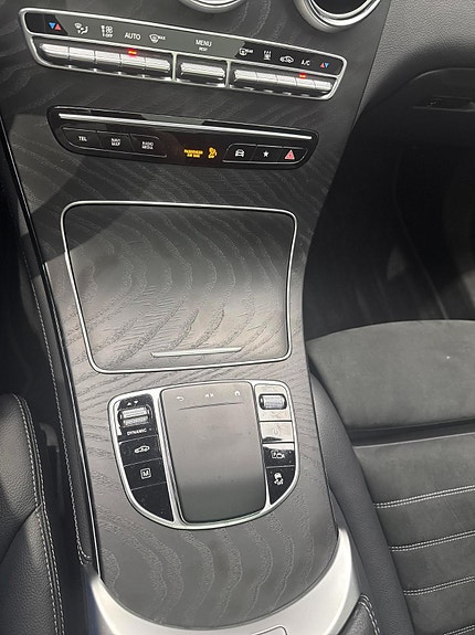 Mercedes-Benz GLC300 de 11 of 30
