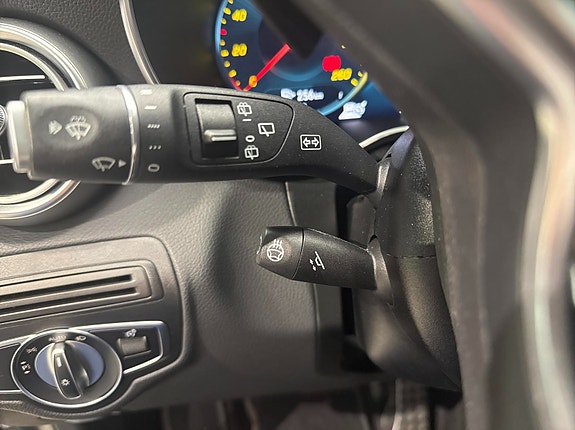 Mercedes-Benz GLC300 de 23 of 30