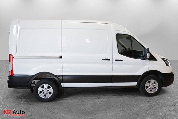 Ford Transit 9 of 30