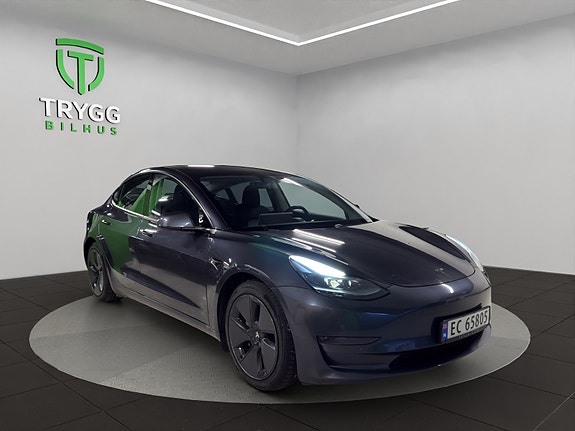Tesla Model 3 7 of 13
