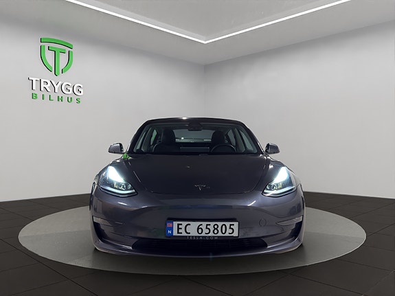 Tesla Model 3 8 of 13