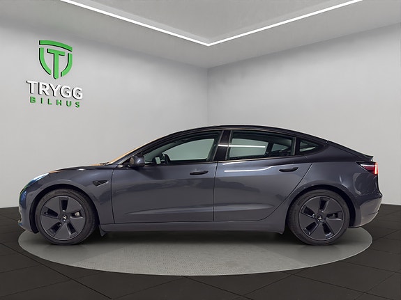 Tesla Model 3 2 of 13