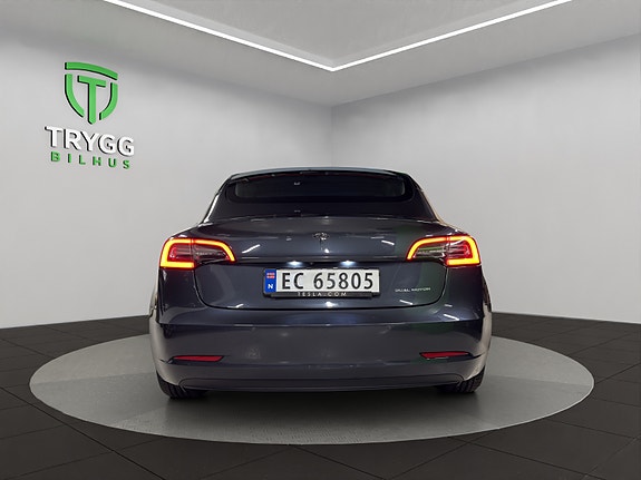 Tesla Model 3 4 of 13