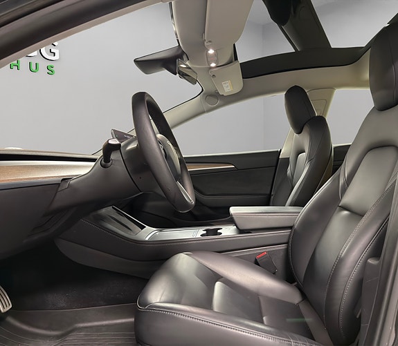 Tesla Model 3 9 of 13
