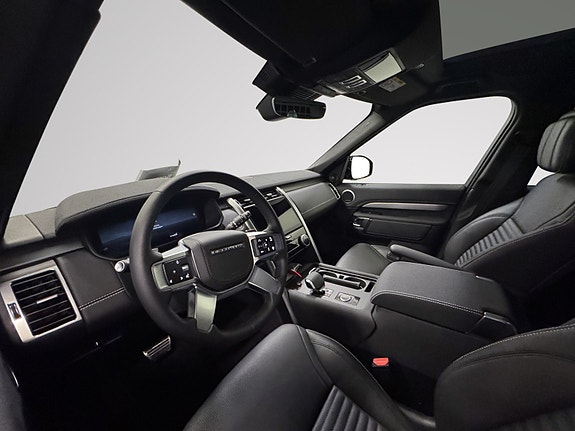 Land Rover Discovery 16 of 19