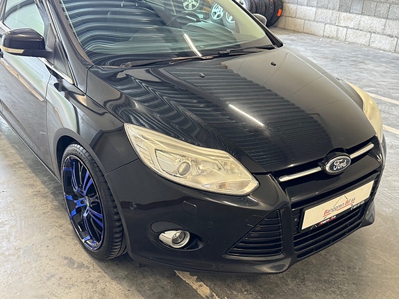 Ford Focus 13 of 30