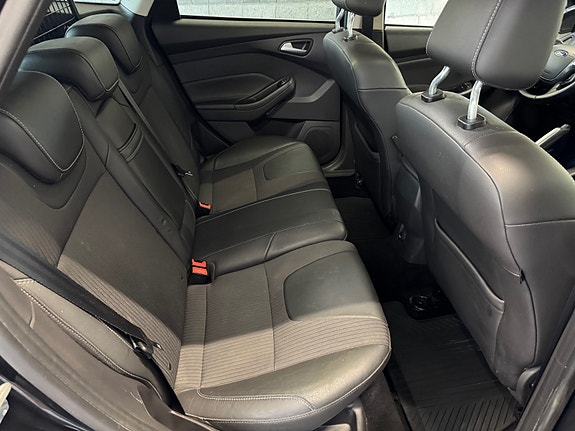Ford Focus 28 of 30