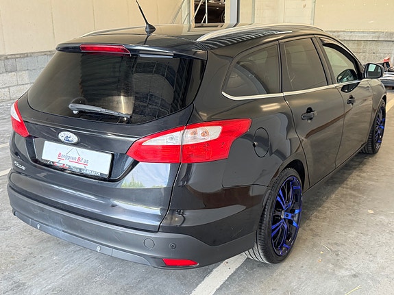 Ford Focus 11 of 30