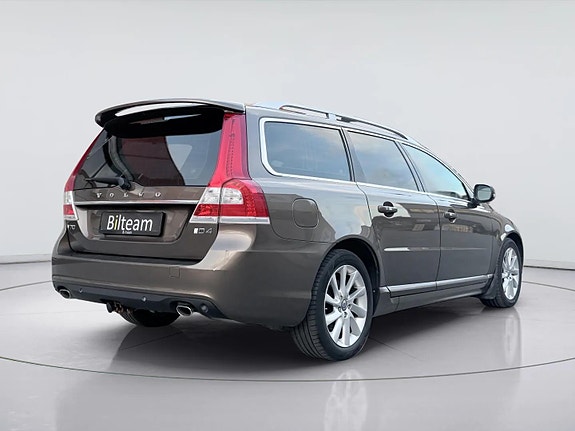 Volvo V70 7 of 30